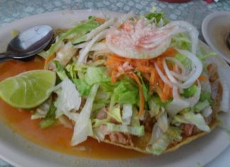 Las tostadas “Flamingos”de Tepic, enormes y deliciosas