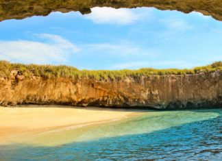 La playa escondida en Islas Marietas ¿ producto de un bombardeo? conoce este mito