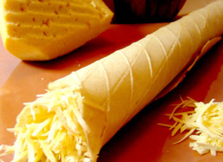 Conoce las Marquesitas yucatecas : barquillo de helado con queso