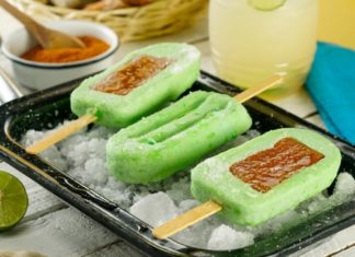 Paletas heladas de pulparindo y limón: ricas y refrescantes