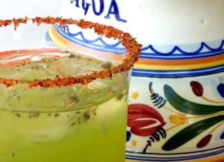 Limonada de pepino y chamoy para esta temporada de calor