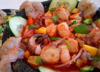 Delicioso aguachile rojo: solo para valientes