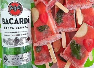 Emborráchate de sabor con estas paletas de BACARDI y fresa
