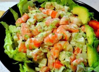 Deliciosa y nutritiva ensalada de camarones