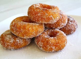 Prepara las tradicionales donas azucaradas