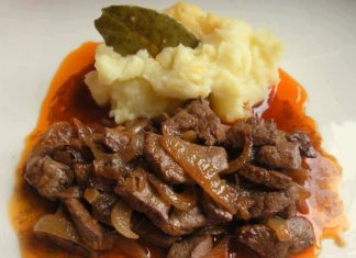 Hígado encebollado: sabores de nuestra tierra