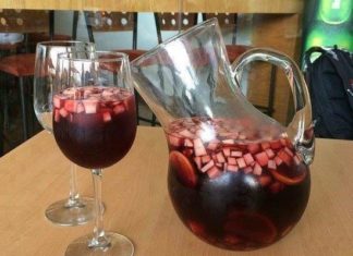 Aprende a preparar sangría con fruta