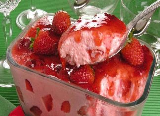Crema de mousse de fresa, para el dulce antojo