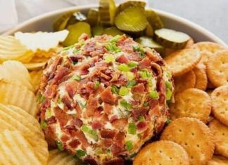 La mejor botana para tus reuniones: Dip de queso y tocino