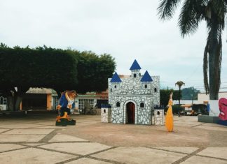 Usuarios en redes se burlan de la decoración de la plaza de SAMAO