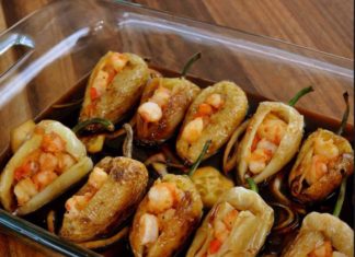 Chiles “güeros” rellenos de camarón (receta)