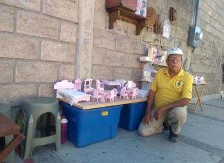 Abuelito artesano nayarita pide apoyo en redes para poder tener ventas