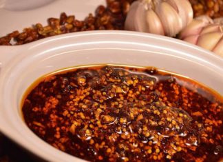 Salsa de chile en aceite, para acompañar con todo lo que quieras