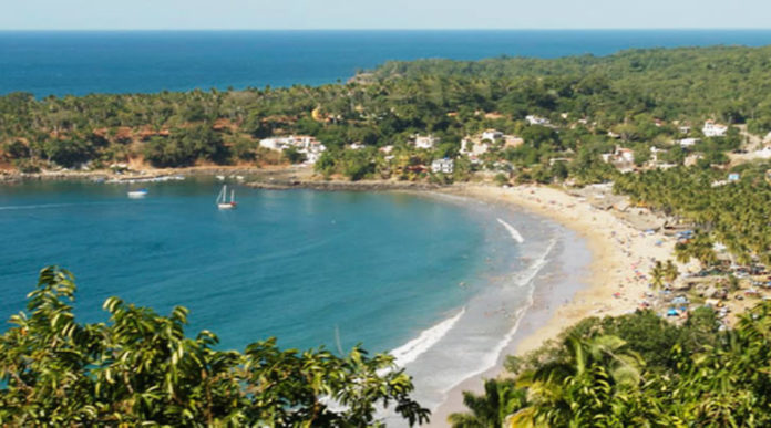 Bahía-de-Chacalilla-y-Chacala-en-Nayarit-900x500
