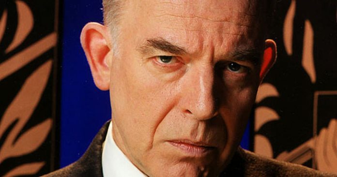 Muere el actor de Gladiador John Shrapnel a sus 77 años 1