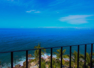 El Oxxo con cascada y vista al mar, muy cerca de Nayarit