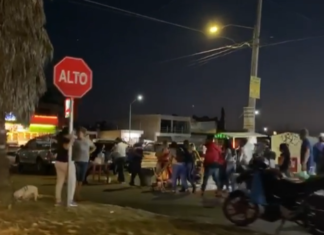 Tianguis de Nayarit siguen llenos de gente