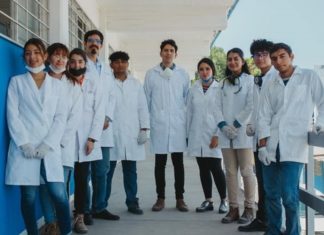 Estudiantes de la UAN producen gel antibacterial para internistas en hospitales