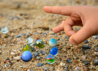 Las canicas: de los juegos más divertidos de nuestra infancia