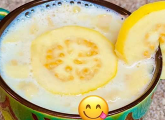 Prepara atole de guayaba para toda la familia