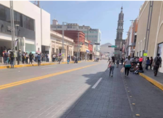 Nayaritas rompen la cuarentena: calles de Tepic lucen con más movimiento
