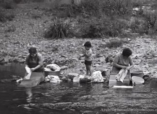 Lavar en el río, experiencias del Nayarit antiguo