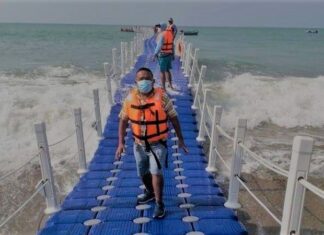 Construyen el primer muelle flotante ecofriendly