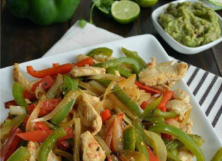 Fajitas de pollo con morrón, receta llena de sabor.