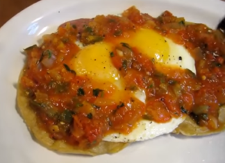 Preparar unos huevos rancheros, es todo un placer.