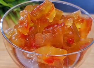 Comparte el mejor momento entre amigos con un magnífico “postre de sandía caramelizada”.