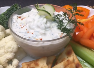 Nunca más tu cena estará sin una espléndida guarnición; “ ensalada de pepino con yogur griego”