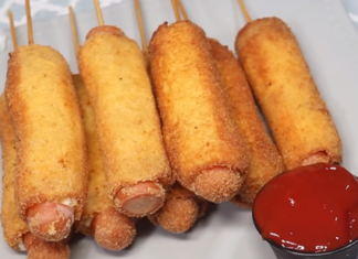 “Brochetas de salchica con queso mozzarella”, especiales para sorprender a los más pequeños de la casa.