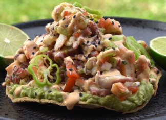 Tostadas de ceviche campechano de camarón y pulpo.