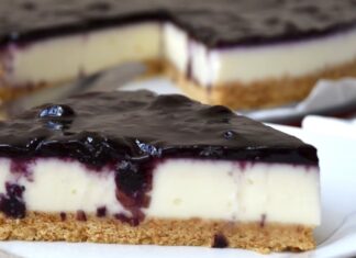 Tarta de queso con arándanos y base de galleta