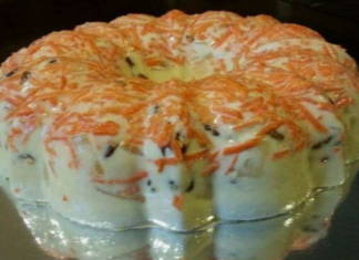 Atrévete y realiza una gelatina de zanahoria, piña, nuez y pasas.