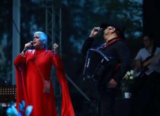 Exitoso concierto de Eugenia León