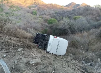 LUTO EN DÍA DE LAS MADRES: Equipo de futbol infantil se accidenta en Plan de Barrancas; hay un fallecido