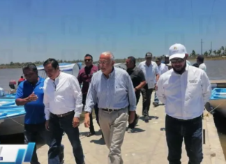 Entrega gobernador Navarro 25 nuevas embarcaciones a pescadores de la Isla de Mexcaltitán