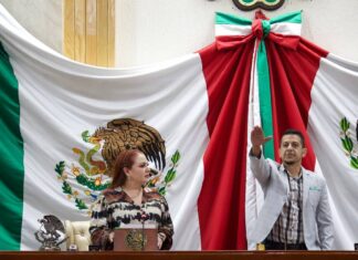Rinden protesta de ley dos nuevos representantes populares suplentes