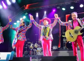 Inolvidable velada de Los Tigres del Norte en el Auditorio Amado Nervo de Tepic