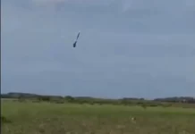 Cadete de la Marina pierde la vida al no abrir su paracaídas