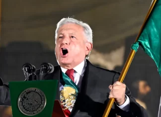 AMLO dio muchos vivas pero también dijo mueras en su último Grito de Independencia