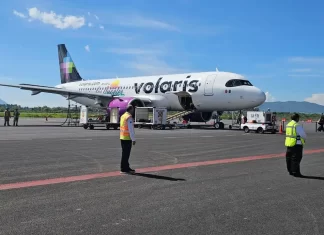 Histórico: Aterriza en Tepic el primer vuelo desde Los Ángeles