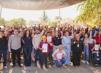Héctor Santana respalda a comerciantes con entrega de 200 tarjetones