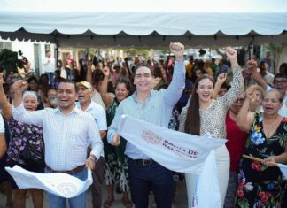 Héctor Santana arranca obra de pavimentación en la calle 3 de Octubre en El Porvenir