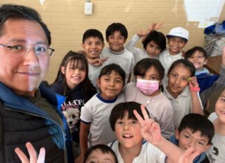 Con el firme propósito de promover la riqueza cultural, histórica y turística de nuestro estado, la Secretaría de Turismo del Estado de Nayarit, a través del área de Cultura Turística, llevó a cabo una jornada especial de sensibilización dirigida a estudiantes de la Escuela Primaria “Profra. María Epigmenia Arriaga Salgado”, ubicada en el Estado de México, bajo la dirección de la profesora Melissa Torres Arias.