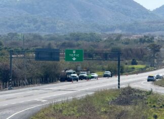 Cierre de Autopista Tepic-Mazatlán: Incidente de pipa