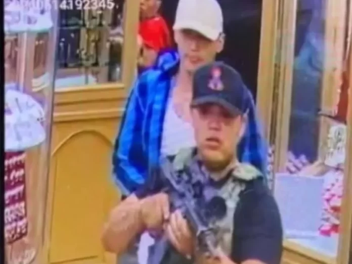 buscan-a-implicados-en-robo-armado-a-joyeria-de-tepic-736772