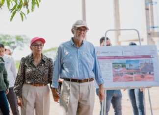 Miguel Ángel Navarro y Beatriz Estrada entregan nuevo sistema de agua potable en Loma Bonita, Santiago Ixcuintla