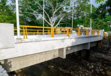 Miguel Ángel Navarro cumple compromiso con familias de Jalcocotán: nuevos puentes ya están en servicio